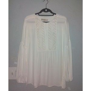 Loft Blouse Women Size M Polyester, good Condition Pretty Blouse.